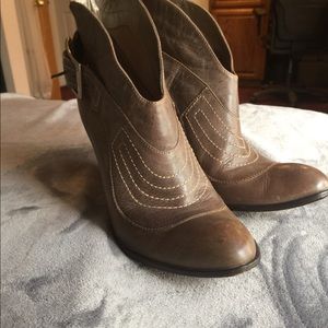 Carlos Santana Bandit booties